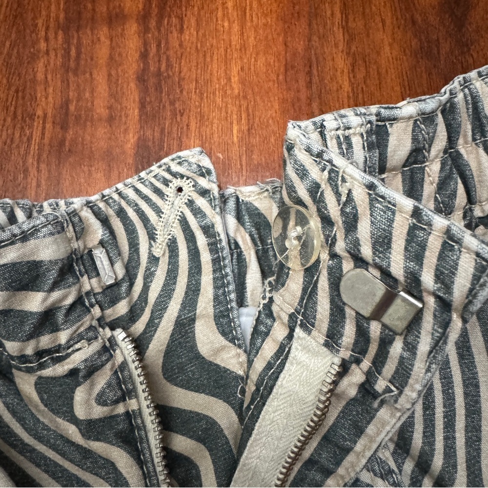 BDG Urban Outfitters Vintage Flare Y2K Cargo Pants Size Small - Picture 7 of 10